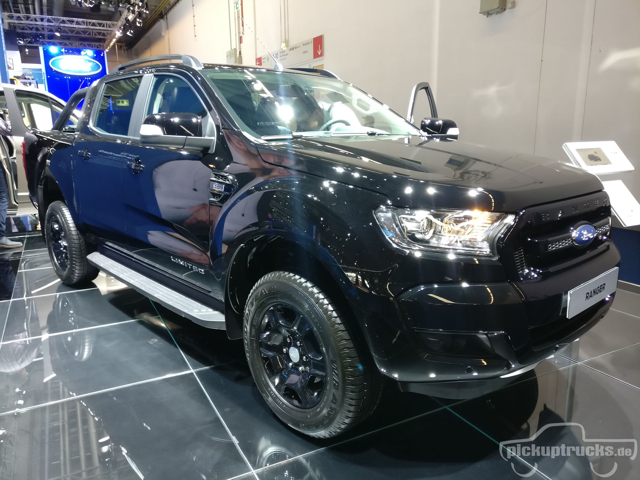 Ford Ranger Black Edition 03