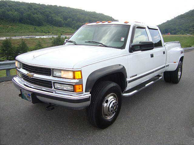 Chevy-3500-Dually