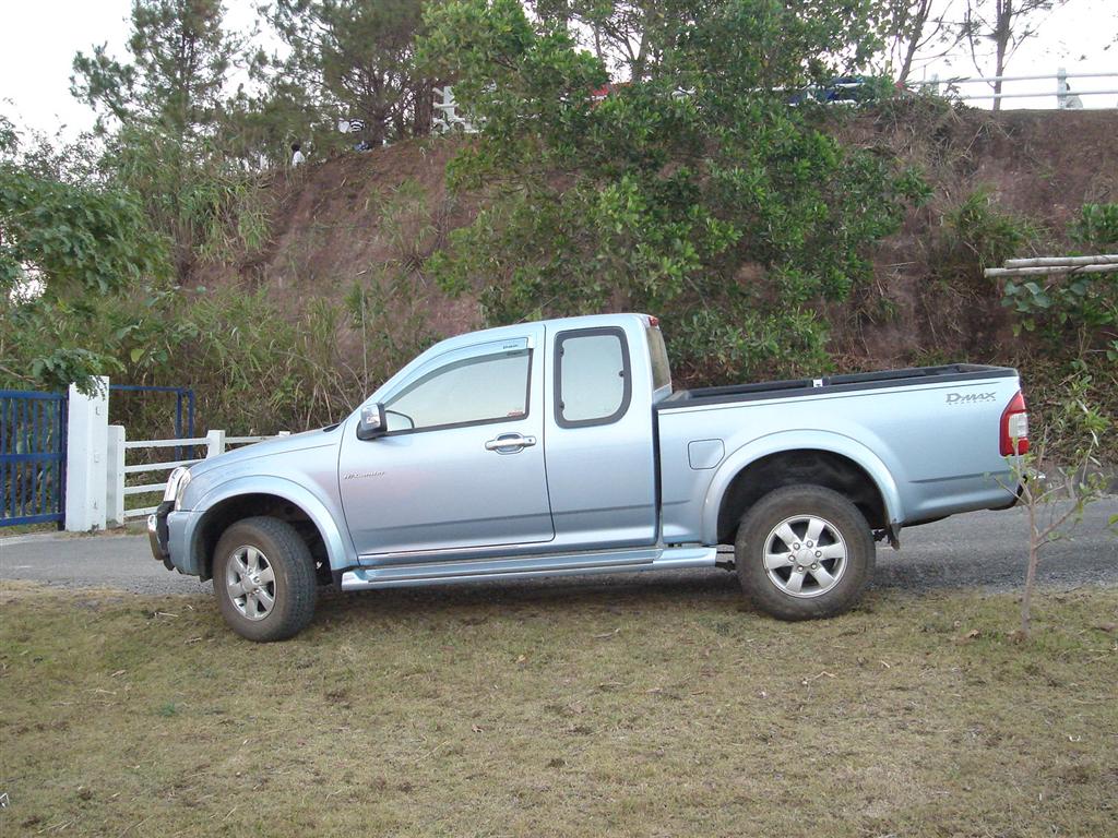 Isuzu Space Cab isuzu_d-max3