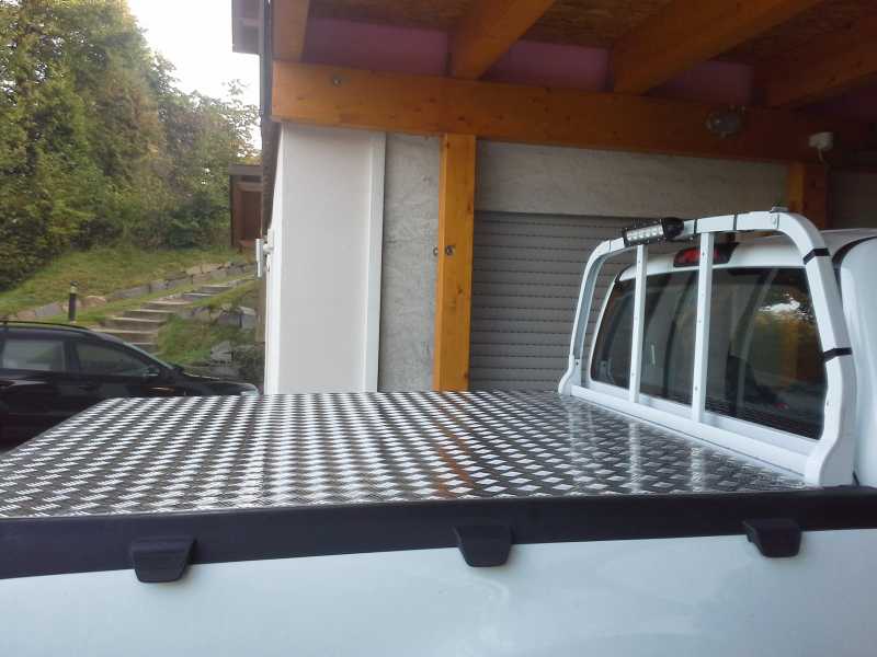 Das Offroad Forum: Laderaumabdeckung für mein Pick Up, selber gebaut